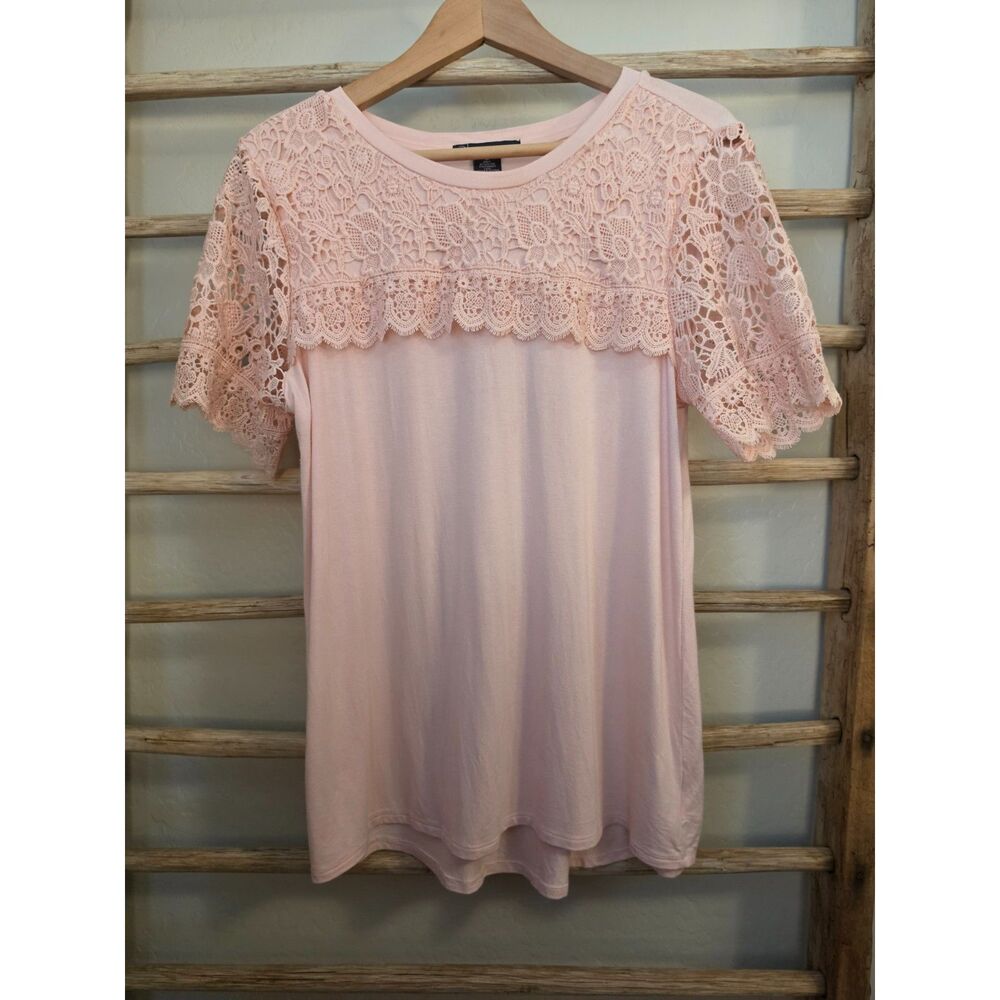 Adrianna Papell Blush Pink Lace Yoke Top Size M Floral Flutter Sleeve
